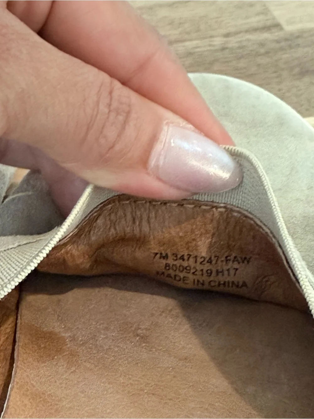 FRYE- Melanie Slip On in Cream - Size 7
